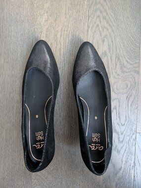 Ara Kat Pump Black Suede US size 8.5 NWOT